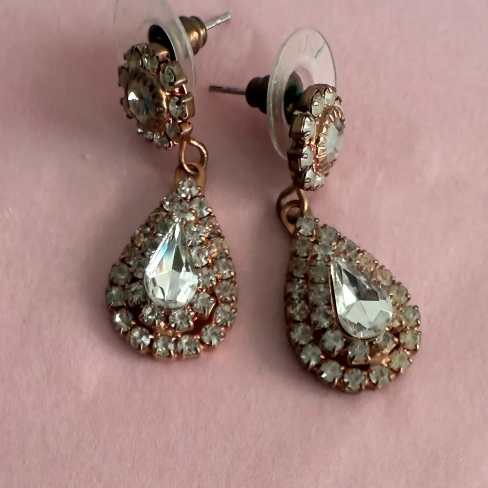 New Marquise Collection Jewelry Rose Gold Necklace/Earrings w/Cubic Zirconias - Picture 9 of 14